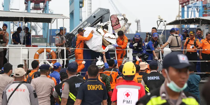 SAR Gabungan Kembali Temukam Serpihan dan Korban Lion Air JT 610