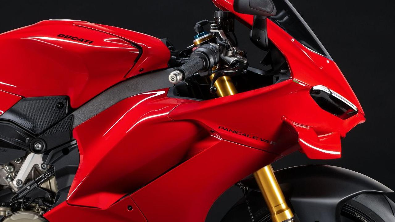 Perbedaan antara Panigale V4 dan V4S