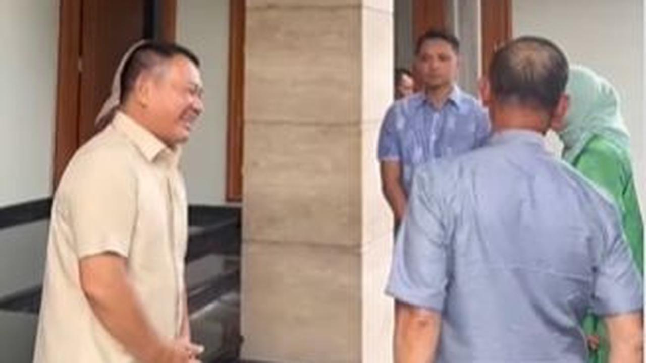 Jenderal TNI (Purn) Mulyono bersilaturahmi ke rumah juniornya eks Kasad Jenderal TNI (purn) Dudung Abdurachman pada Minggu (17/3) lalu.