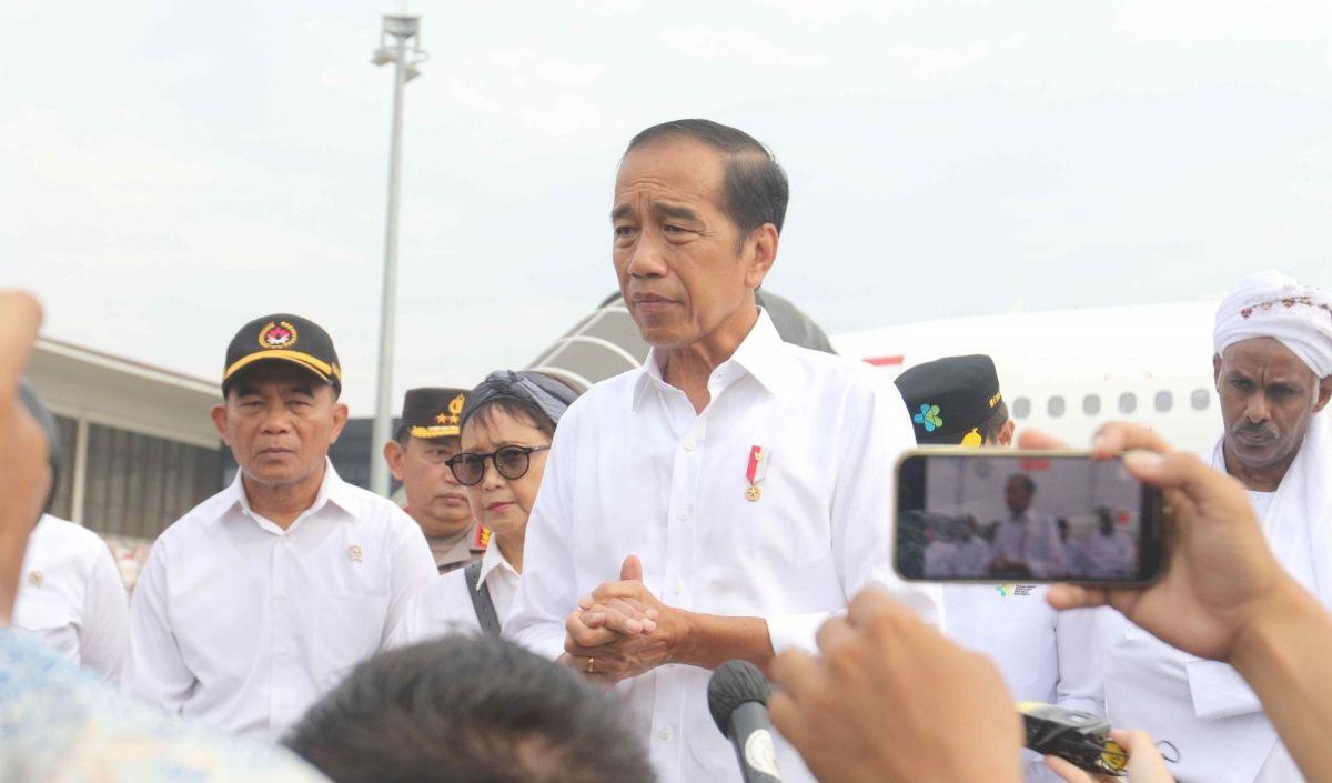 Menurut dia, beberapa menteri kabinet dan ketua lembaga negara juga direncanakan salat Idulfitri bersama Jokowi-Ma'ruf di Masjid Istiqlal.&nbsp;