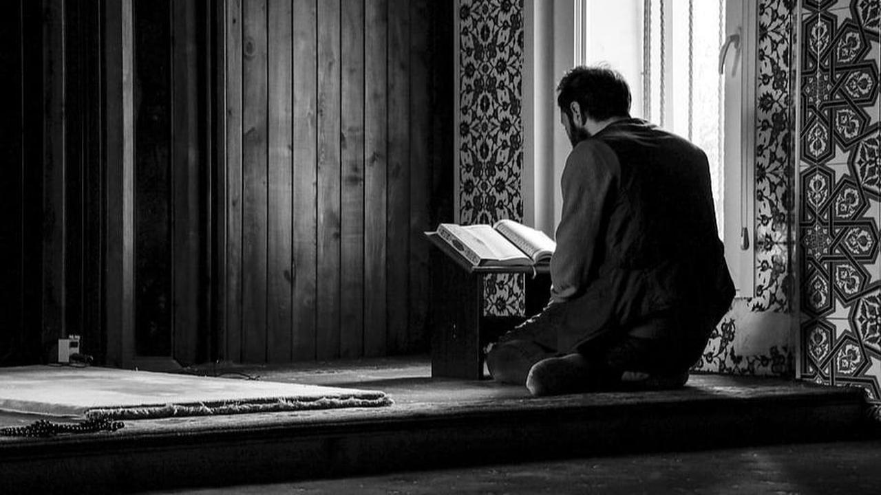 <b>Dalil tentang Puasa Senin Kamis</b><br>