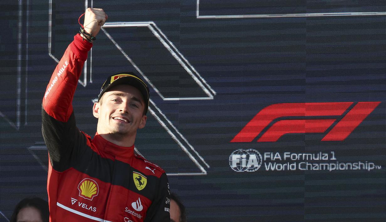 Selanjutnya, Charles Leclerc berhasil memenangkan balapan sekaligus memimpin perlombaan dari awal hingga akhir. Hal tersebut menjadi syarat ketiga dan keempat untuk menyabet gelar Grand Slam. (AP/Asanka Brendon Ratnayake)
