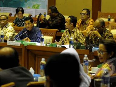 Presiden Direktur PT. Freeport Indonesia, Maroef Sjamsoeddin saat rapat dengan anggota Komisi VII DPR di Kompleks Parlemen, Senayan, Jakarta, Selasa (27/1/2015).(Liputan6.com/Andrian M Tunay)