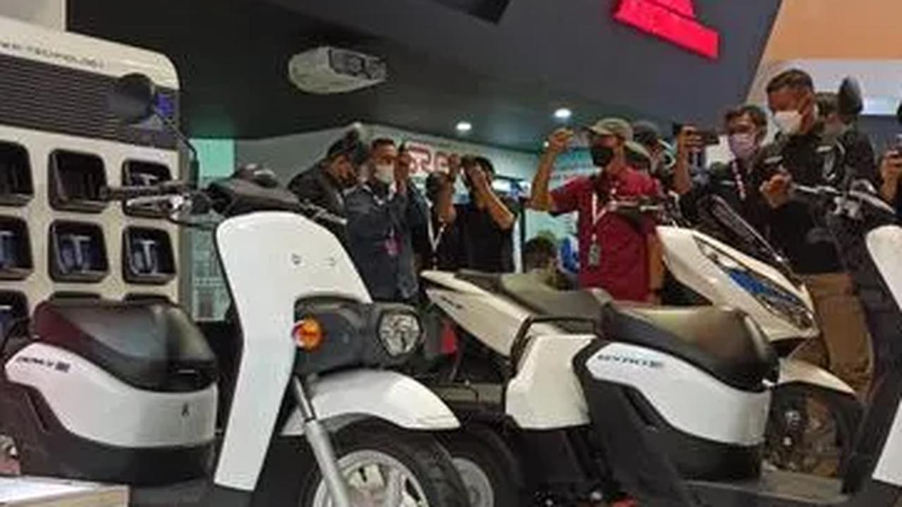Sementara, untuk bantuan KBLBB roda empat termasuk bis belum diumukan pemeirntah karena kebijakannya masih dalam tahap finalisasi.