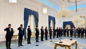 Presiden Prabowo Subianto melantik 9 anggota Komite Percepatan Reformasi Polri di Istana Merdeka Jakarta, Jumat (7/11/2025). (Foto: Liputan6.com/:Lizsa Egeham).