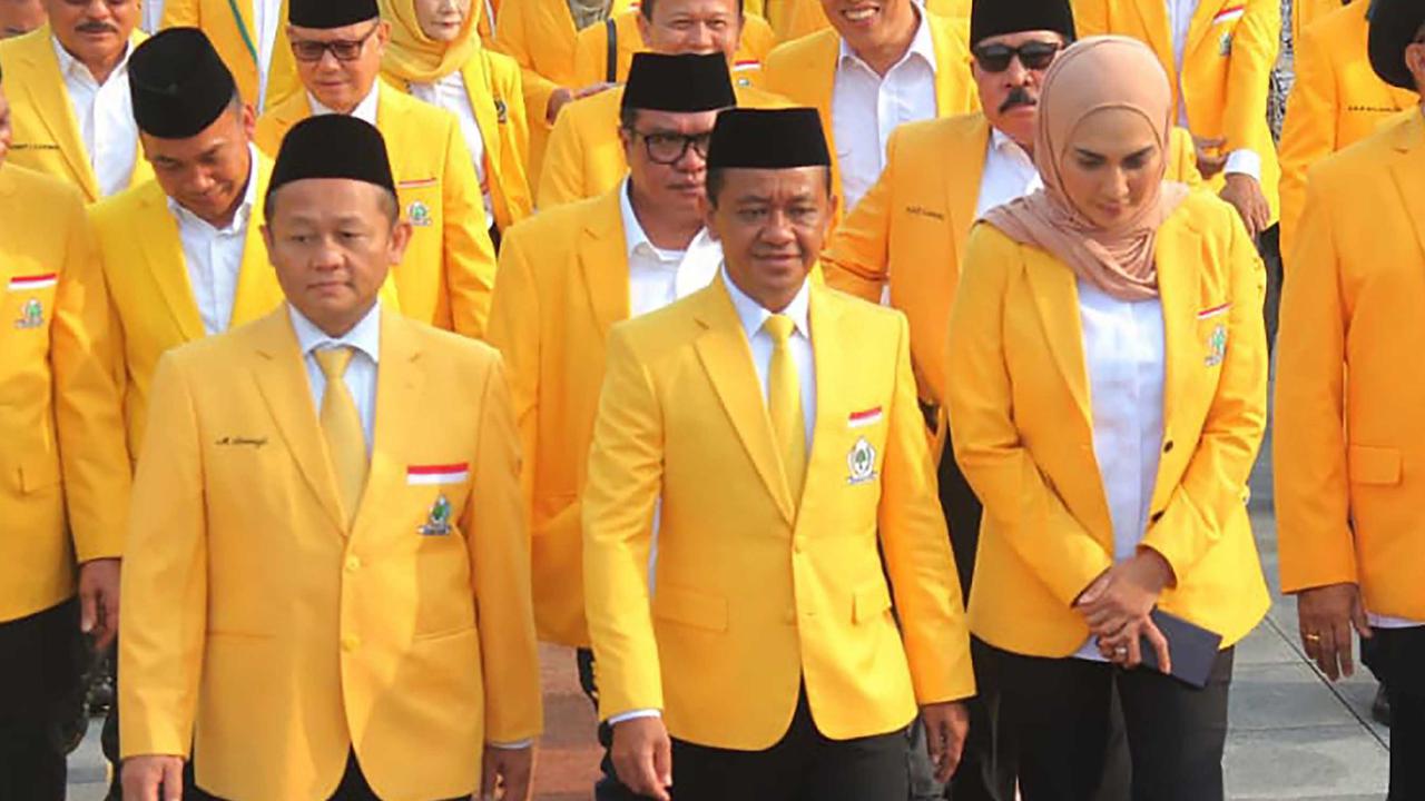FOTO: Bahlil Lahadalia Pimpin Ziarah TMP Kalibata di HUT ke-61 Partai Golkar