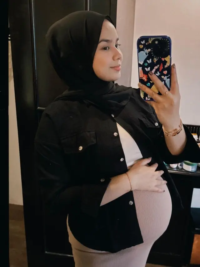 Asri Faradila, istri Achmad Megantara kini sedang hamil besar (Foto: Instagram asrifaradila)