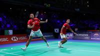 Ganda putra Indonesia Fajar Alfian/Muhammad Shohibul Fikri mengalahkan pasangan Aljazair  M. Abderrahmie Belarbi/Koceila Mammeri 21-14 dan 21-8 pada Grup D Piala Thomas 2026 di Forum Horsens, Denmark, Sabtu (25/4) dini hari.