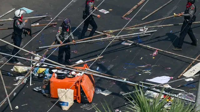 Puluhan Pengunjuk Rasa Tewas dalam Bentrokan di Myanmar