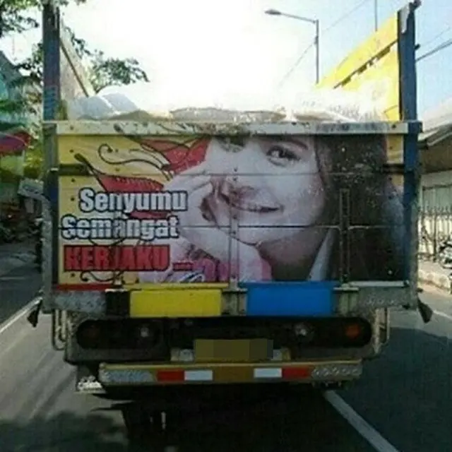 Selain Franda, Ini 7 Potret Wajah Seleb yang Hiasi Bak Truk