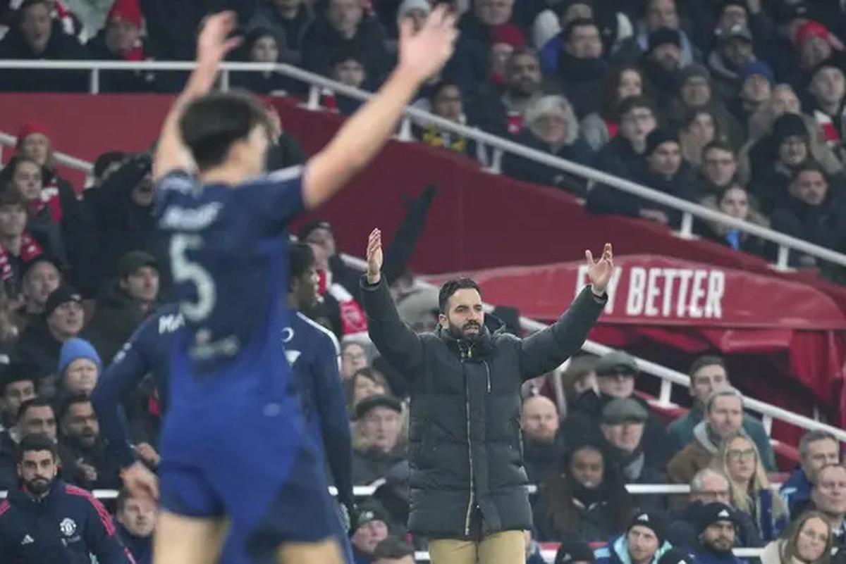 Chelsea Berencana Mengembalikan Jadon Sancho ke MU, Apa Kata Amorim?