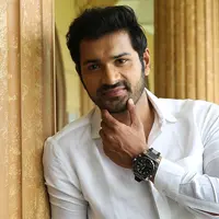 Pemain Sinteron Cinta di Pangkuan Himalaya (Bambang E. Ros/bintang.com)