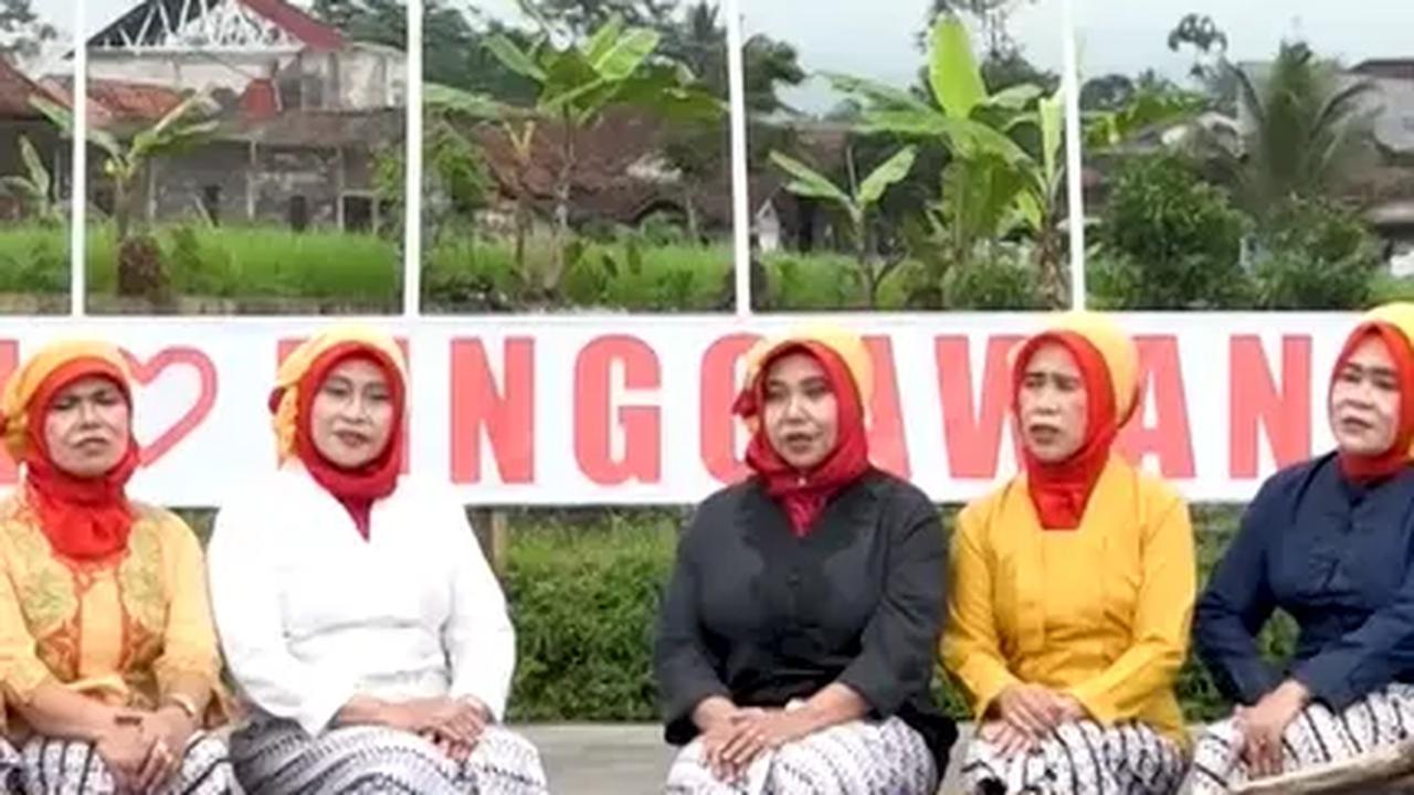 Desa Linggawangi Tasikmalaya Punya Tradisi Perjodohan Unik, Pria dan Wanita Saling Menggoda di Sawah