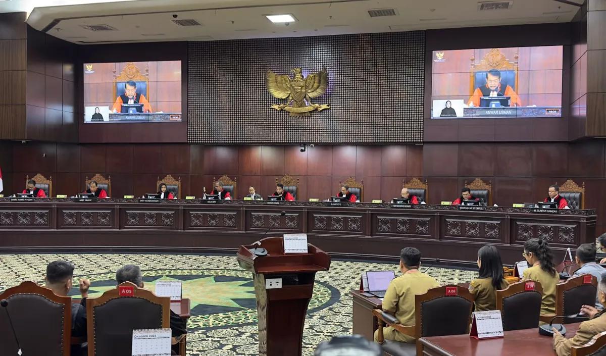 Tak hanya percepatan, Brahma juga meminta untuk tidak disidang oleh Hakim Konstitusi Anwar Usman.<br>