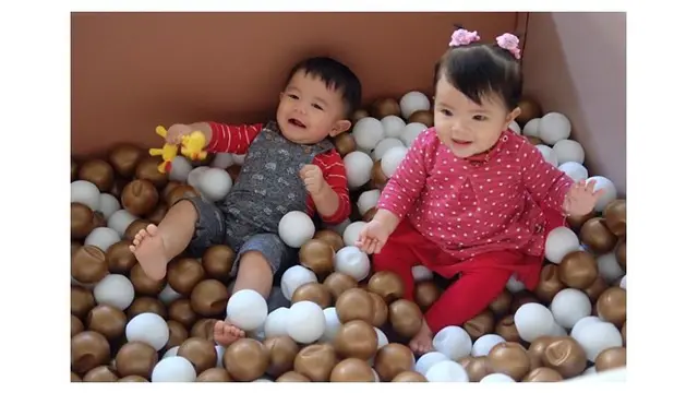 7 Potret Shaldy dan Shelma, Anak Kembar Ratna Galih yang Menggemaskan
