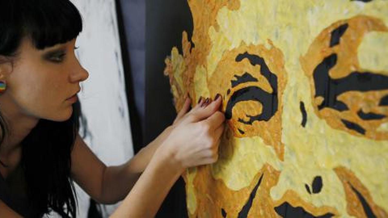 Sisa kunyahan permen karet disulap jadi karya seni