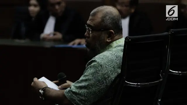 Mantan Menkumham dan hakim Mahkamah Konstitusi (MK) Patrialis Akbar akan menjalani sidang tuntutan di Pengadilan Tipikor,