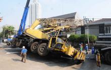 Ini crane proyek JLNT Tendean-Cileduk yang roboh di Kebayoran Baru