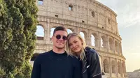 Striker Real Madrid Luka Jovic dan pacarnya, Sofija Milosevic. (https://www.instagram.com/sofijamilo)