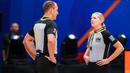 Wasit Jenna Jordan Reneau (kanan) berbincang dengan rekannya, Juan Fernandez dan Gvidas Gedvilas saat jeda quarter pada laga Grup P Piala Dunia FIBA 2023 antara Pantai Gading melawan Lebanon di Indonesia Arena, Senayan, Kamis (31/08/2023). (Bola.com/Bagaskara Lazuardi)