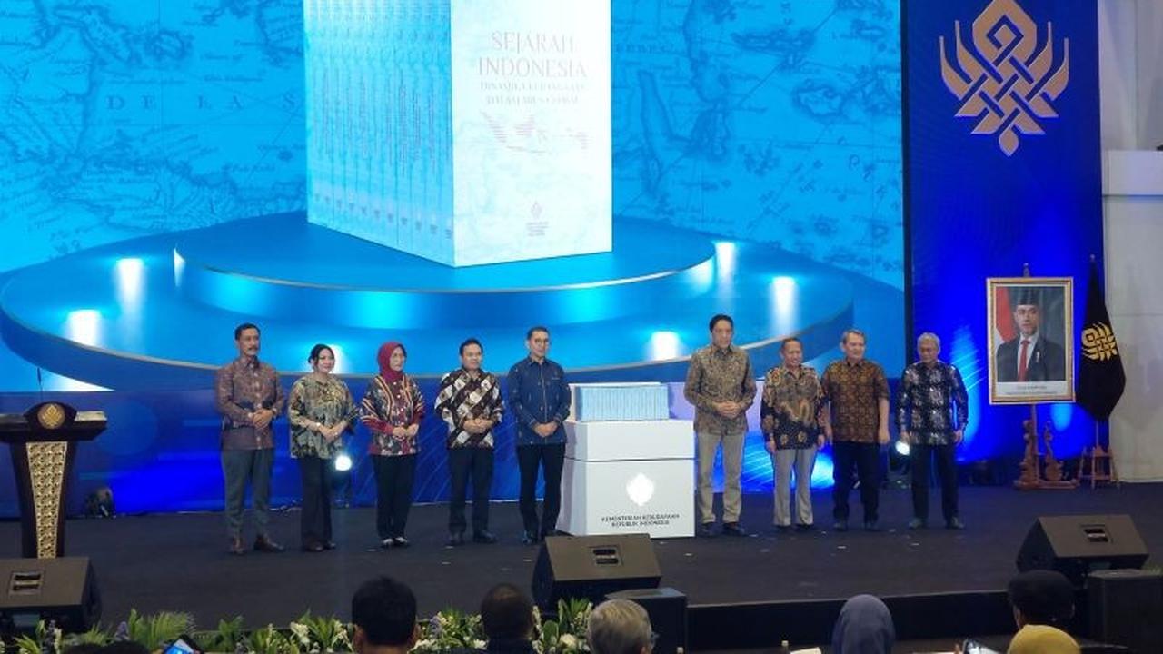 Menbud Fadli Zon Luncurkan Buku Sejarah Nusantara 10 Jilid, Perkuat Jati Diri Bangsa