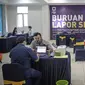 Suasana pelaporan SPT tahunan di KPP Pratama Jakarta Tanah Abang Tiga, Jakarta, Kamis (31/3/2022). Masyarakat yang memiliki NPWP dan penghasilan tetap setiap bulan, atau dari usaha diimbau segera melaporkan SPT tahunan. (Liputan6.com/Faizal Fanani)