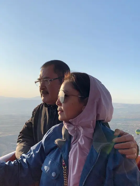 Mayangsari dan Bambang Trihatmojo (Instagram/mayangsaritrihatmodjoreal)