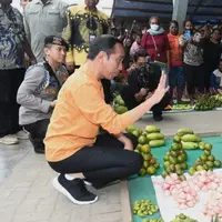 Presiden Jokowi Kunjungi Pasar Pharaa Sentani. (c) Istimewa