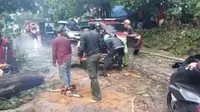 Banjir dan Pohon Tumbang Imbas Hujan Deras, Sempat Tutup Jalan Raya Sawangan Depok