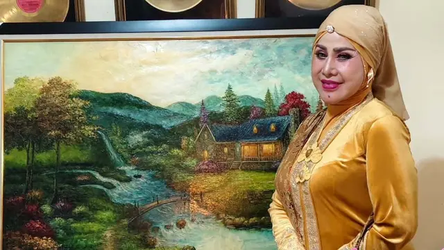 6 Gamis Glamor ala Elvy Sukaesih, Inspirasi Awet Muda di Usia 74 Tahun