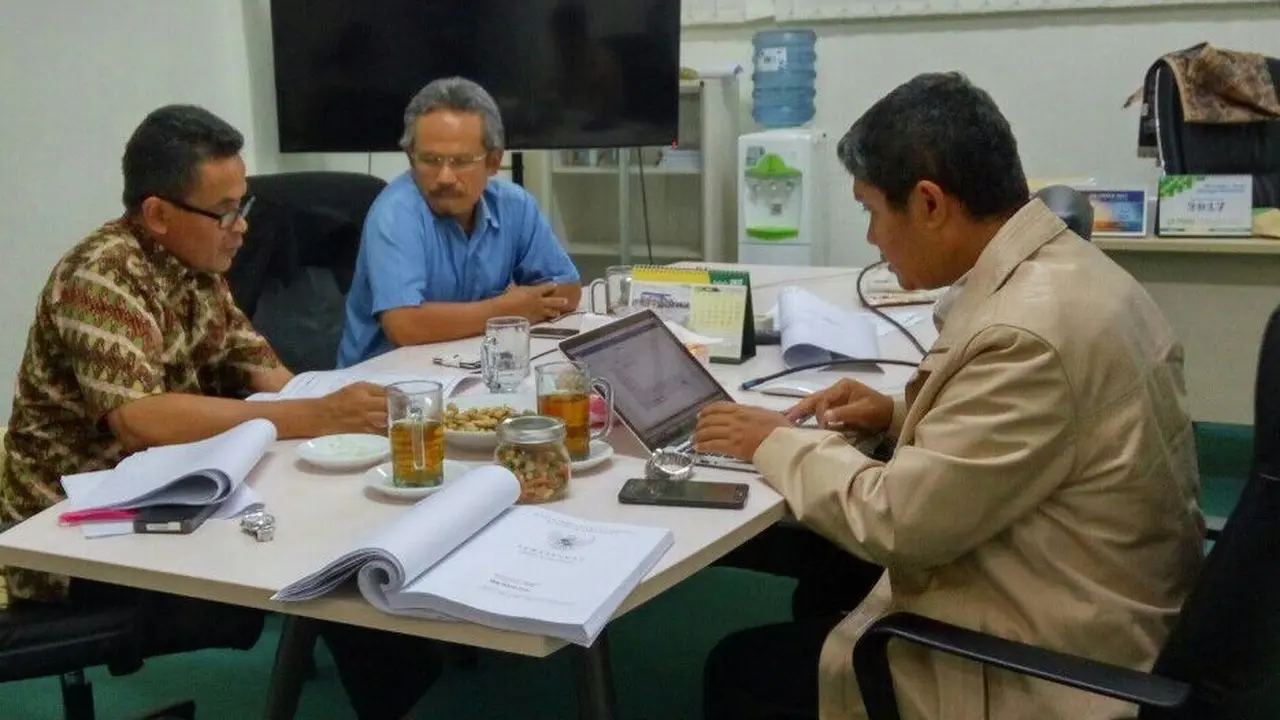 Saiful Halim, menantang anak-anak muda untuk bersama-sama memperbaiki Kalimantan Selatan. (Istimewa)