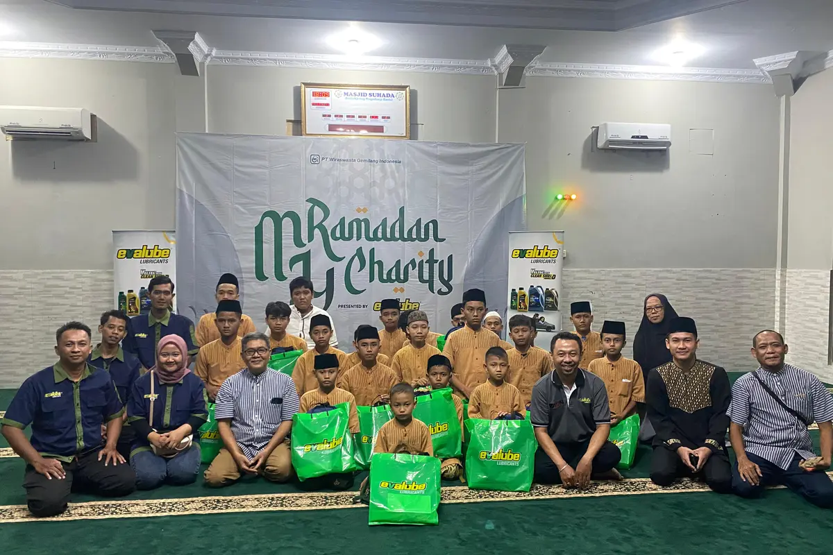 Evalube Berbagi Kasih ke Panti Asuhan dan Mekanik Bengkel di 3 Kota (ist)