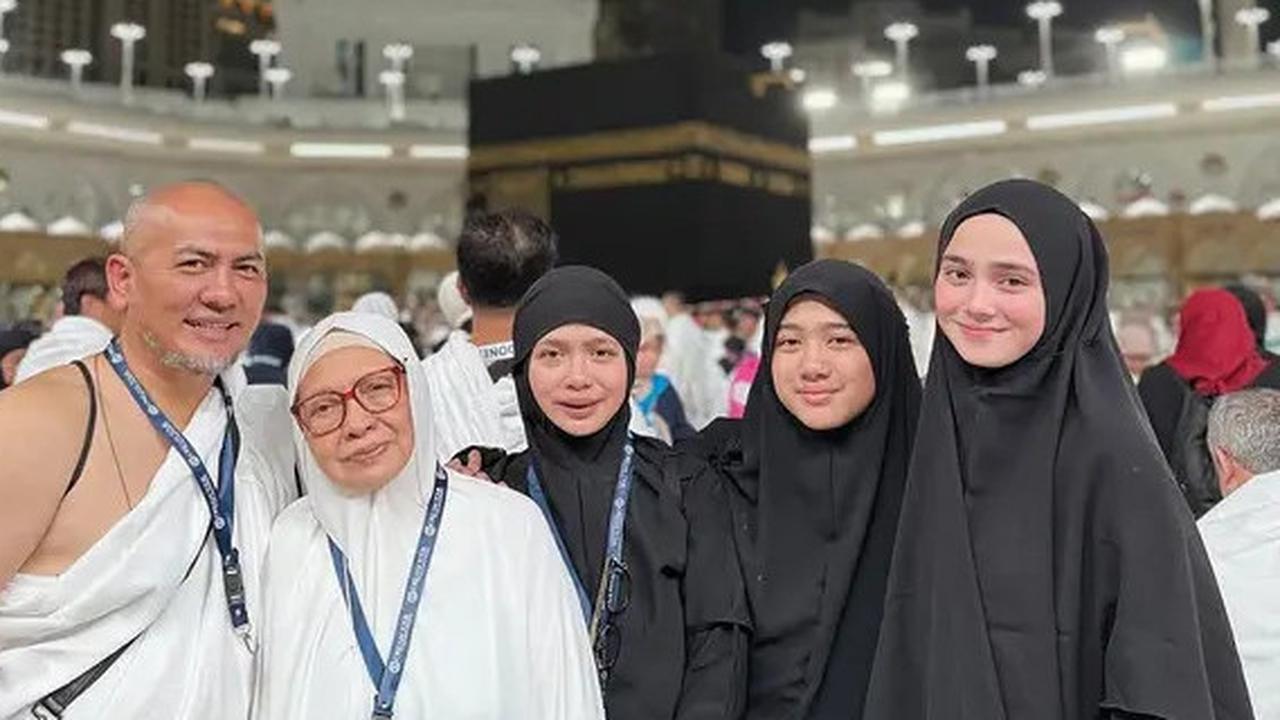 Menjelang Ramadan, 7 Artis ini Berangkat Ibadah Umrah: Ada yang Sendiri hingga Ajak Orang Tua dan Sahabat