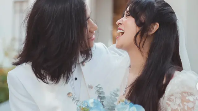 Baru Terungkap! Ayushita Menikah dengan Gerald Situmorang, Tampil Menawan dengan Dress Pengantin Klasik Putih