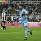 Gelandang Manchester City Riyad Mahrez dalam pertandingan Liga Inggris melawan Newcastle United di St James' Park, 19 Desember 2021. (Oli SCARFF / AFP)