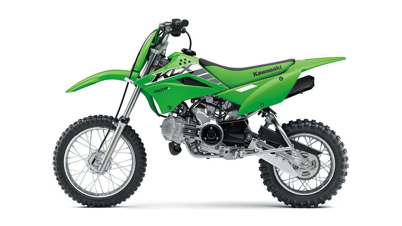 Kawasaki Indonesia Meluncurkan Model KLX110 Tahun 2025 dengan Harga yang Tetap