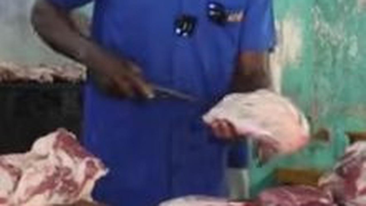 Haji Ismail Datang dari Afrika untuk Jualan Sate<br>