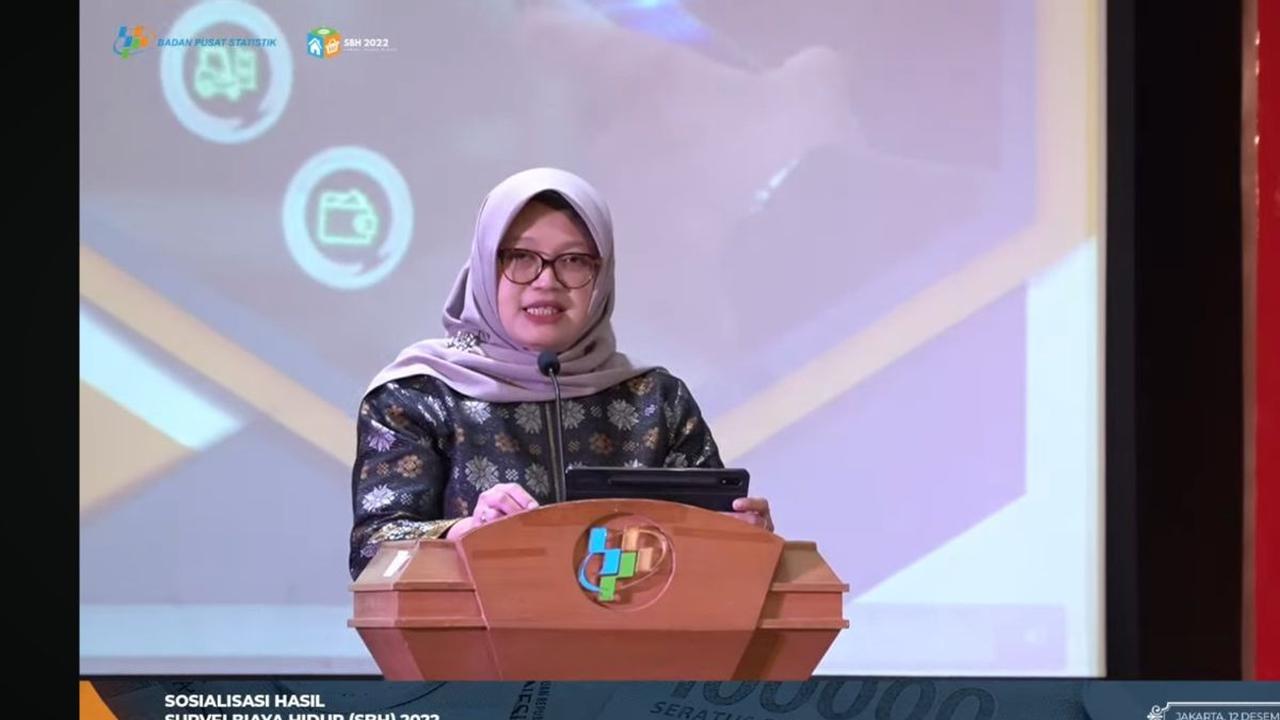 "Jadi low skilled migrant aja juga yang tadi membuktikan bahwa masyarakat atau manusia itu pindah ke negara lain karena ingin mendapatkan pendapatan yang lebih baik, kesejahteraan yang lebih tinggi,"&nbsp;