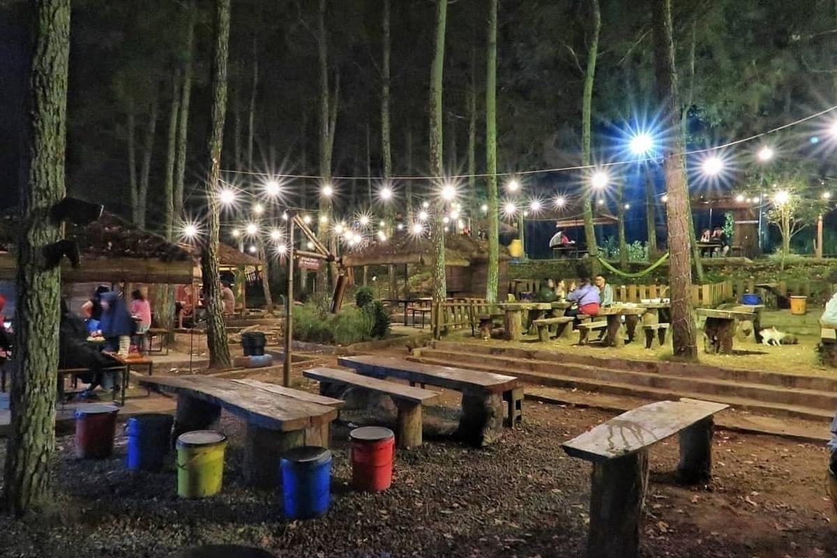 13 Tempat Makan Estetik di Malang