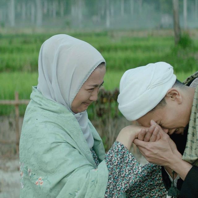 Desy Ratnasari dalam Buya Hamka. (Foto: Dok. Falcon Pictures)