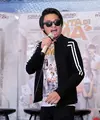 Para personel CJR kembali bersama. Kali ini, bukan karena tampil menghibur di atas panggung, melainkan bermain dalam sebuah film yang berjudul Ada Cinta di SMA. (Deki Prayoga/Bintang.com)
