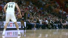 Indiana Pacers mengalahkan Miami Heat dengan skor 120-95 dalam lanjutan pertandingan NBA 2017-2018.