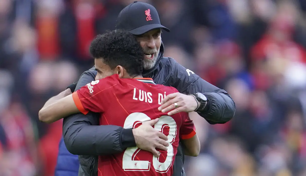 Skor tidak mengalami perubahan sampai wasit meniup peluit panjang. Liverpool berhasil mempertahankan keunggulannya dan meraih kemenangan dengan skor 3-1. Hasil ini juga membuat Cardiff City tersingkir dari FA Cup 2021/22. (AP/Jon Super)