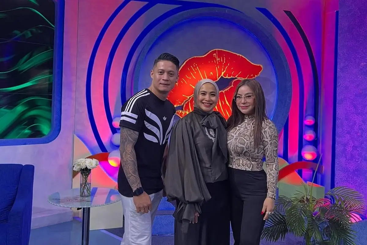 Potret Anisa Bahar dengan Suami Barunya