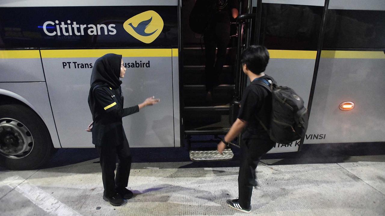 FOTO: Merasakan Sensasi Kenyamanan Bus AKAP Premium Jakarta-Madiun