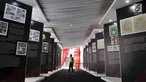 Pengunjung melihat koleksi yang ditampilkan dalam pameran Asian Games di Museum Fatahillah, Jakarta, Selasa (14/8). Pameran tersebut menampilkan berbagai koleksi dan sejarah penyelenggaraan Asian Games di Indonesia. (Merdeka.com/Iqbal Nugroho)