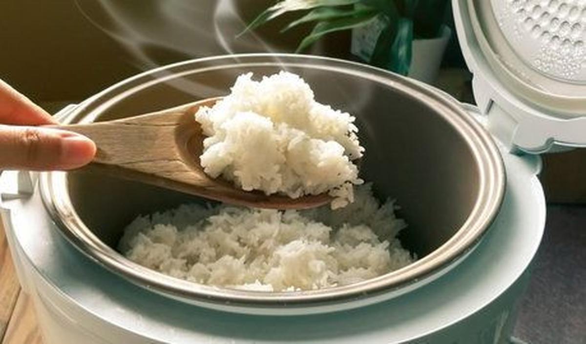 5. Aduk Nasi  <br>