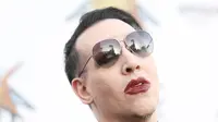 Meski sedang sibuk berakting, Marilyn Manson tidak lantas melupakan kewajibannya untuk menelurkan karya baru bagi penggemar.