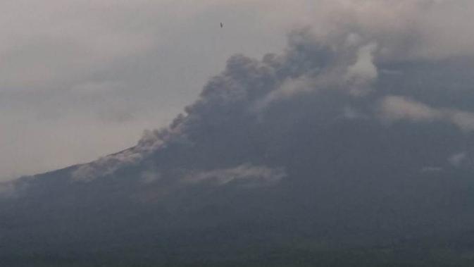 Gunung Semeru, Selasa (3/3/2020) sore. (dok BNPB)