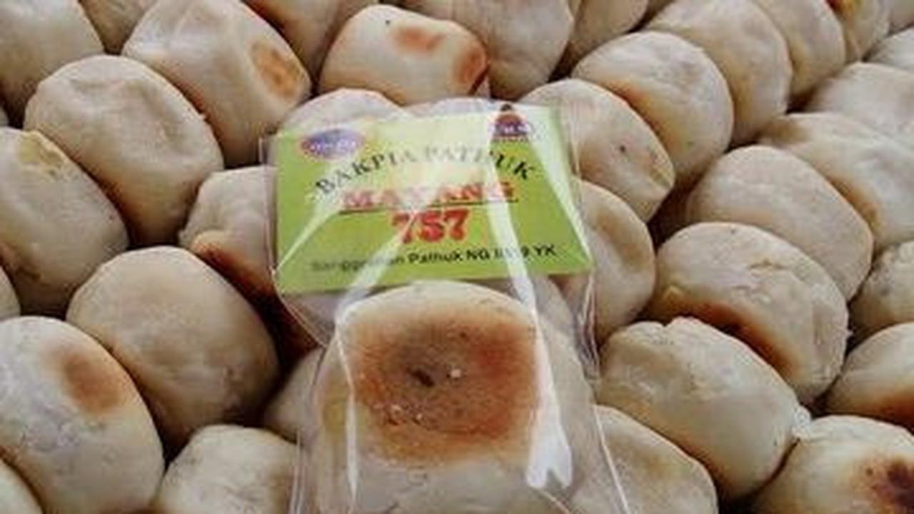 3. Bakpia Kacang Hijau